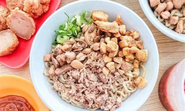 Bakmi Muara Karang Sajian bakmi legendaris di dekat pasar muara karang