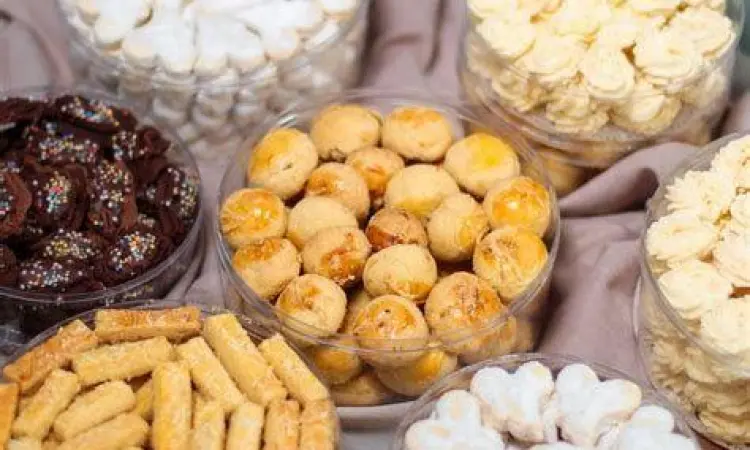 Berbagai bahan utama resep kue kering seperti tepung mentega dan telur