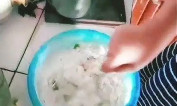 Proses pembuatan baso aci tradisional dari tepung kanji
