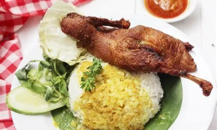 Warung nasi bebek madura kaki lima