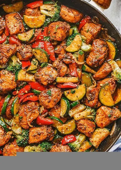 Ayam Panggang Sayuran Hidangan ayam panggang dan sayuran untuk makan malam