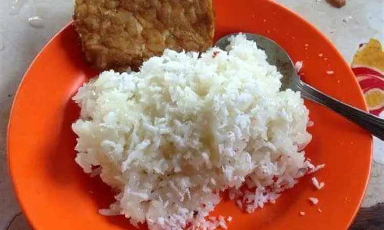 Ketan Susu Kemayoran Gerai ketan susu legendaris di Kemayoran Jakarta