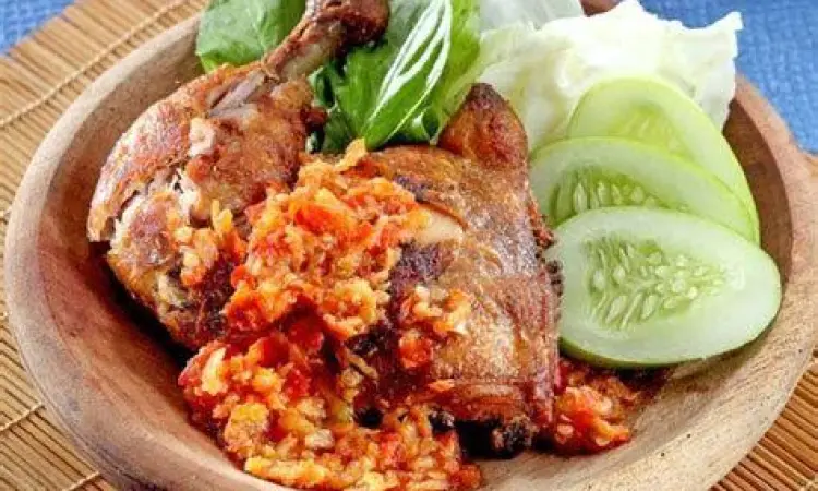 Aneka sambal pendamping ayam goreng kremes
