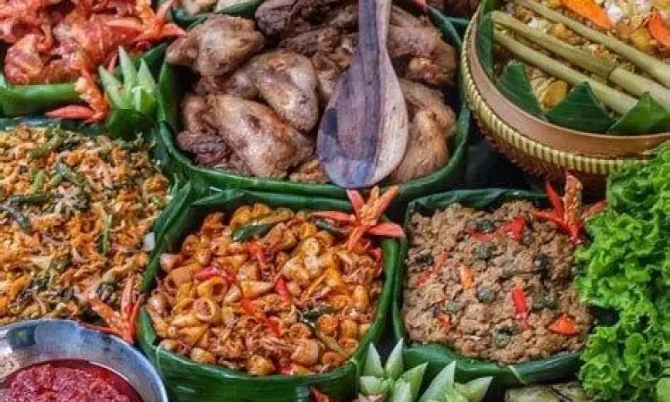 Lauk Pauk Nasi Liwet Aneka lauk pendamping nasi liwet komplit