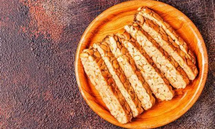 Persiapan Tempe Mentah Potongan tempe kotak kecil untuk sambal goreng