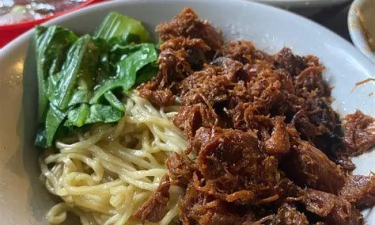 Mie Ayam Jamur Legendaris Mie ayam jamur spesial di Wale Warung Lela