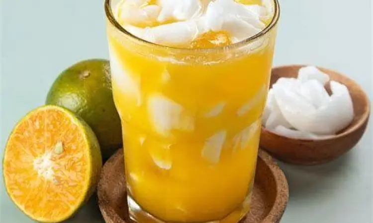 Es kelapa jeruk segar pendamping mie ayam