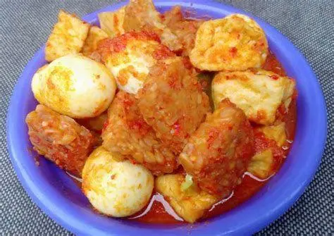 Variasi Telur Bumbu Bali variasi telur bumbu bali dengan tahu dan tempe