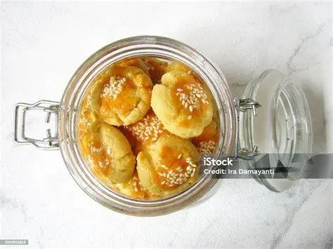 Penyimpanan Kue penyimpanan kue chui kao so dalam toples kedap udara