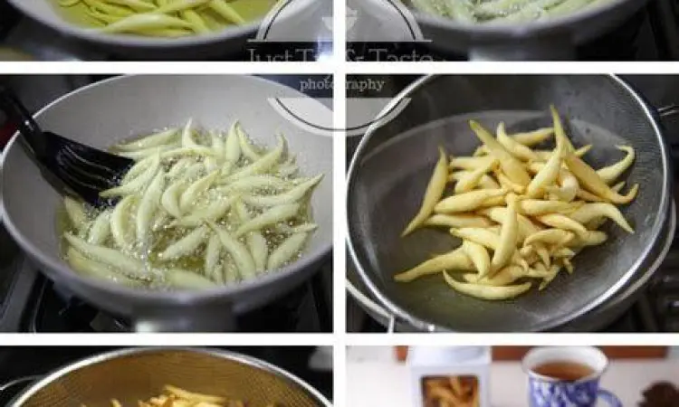 Proses merendam adonan telur gabus dalam minyak dingin