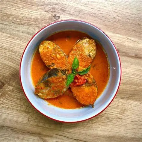 Asam Padeh Ikan Tongkol Sajian asam padeh ikan tongkol dengan bumbu meresap