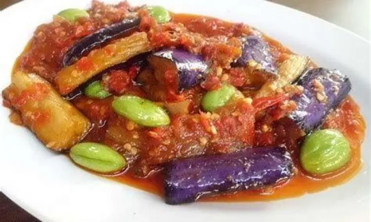 Variasi terong balado dengan teri dan petai