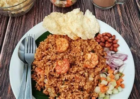 Nasi Goreng Waroeng Aceh Kemang Nasi goreng aceh dengan topping telur mata sapi