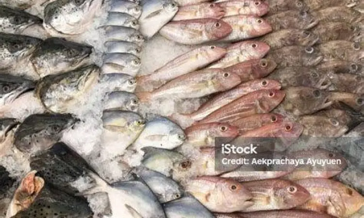 Display seafood segar di atas es batu