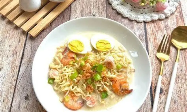 Bahan rempah dan udang untuk bumbu mie celor