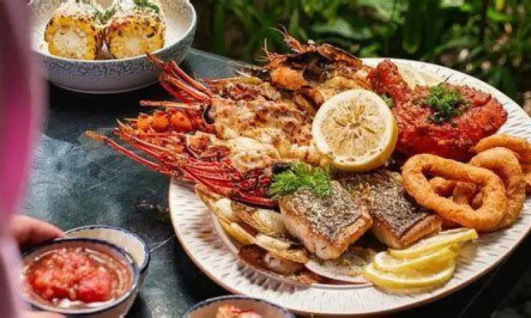 Menu Seafood Jimbaran Platter seafood bakar khas Bali