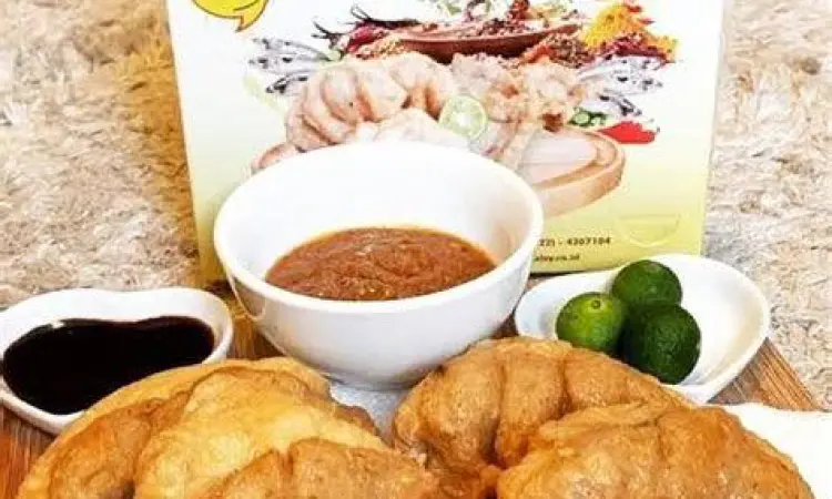 Kemasan Oleh-oleh Batagor Kingsley Kemasan kotak Batagor Kingsley untuk oleh-oleh luar kota