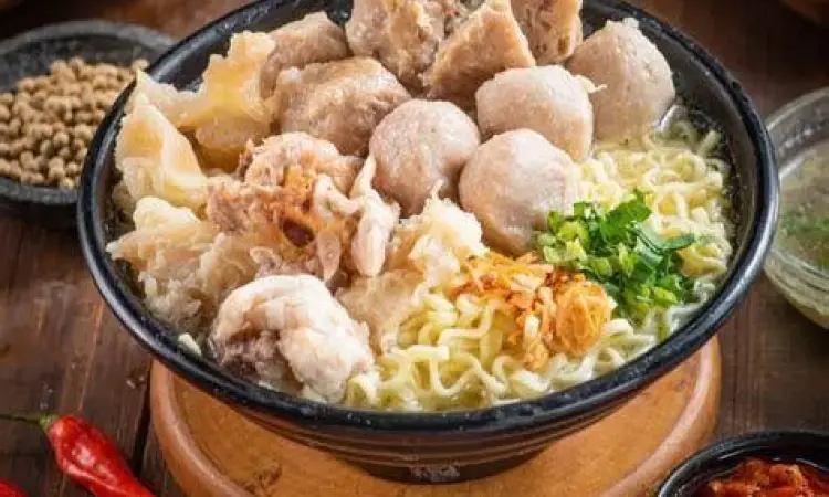 Porsi Bakso Urat Spesial Warung Bakso Reog