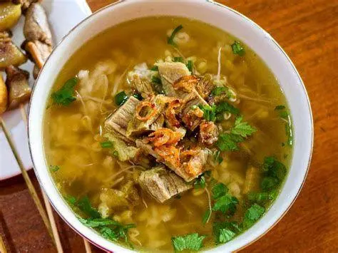 Soto Daging Bening Tradisional Sajian soto daging bening khas daerah Jawa Tengah
