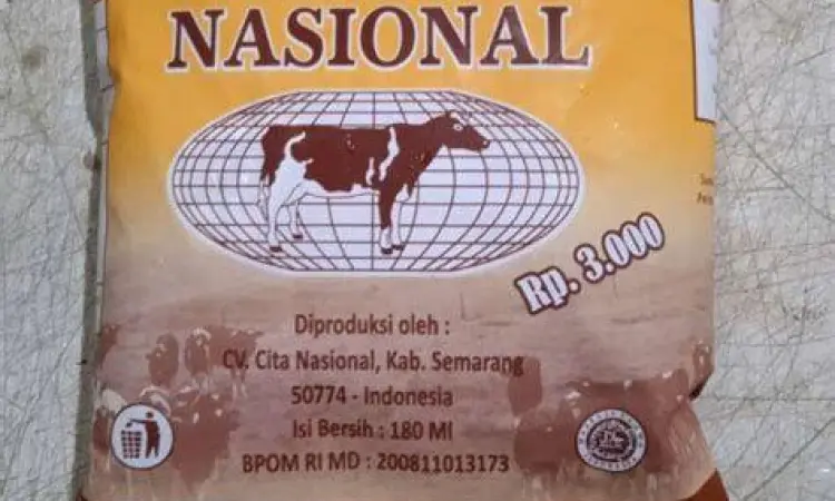 Varian Rasa Susu Murni Nasional Susu murni nasional varian rasa cokelat dalam cup