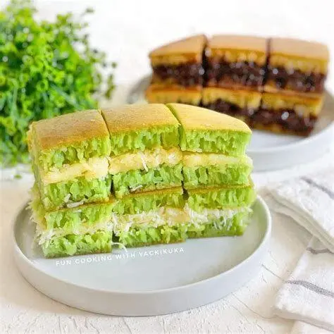 Martabak Manis Pandan Aromatik Visual martabak manis pandan hijau segar