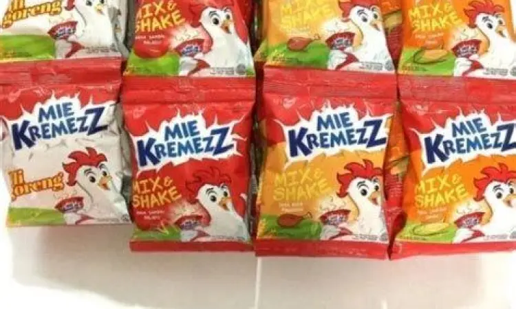 Mie Kremes Tahun 2000an Snack mie kremes legendaris tahun 2000an