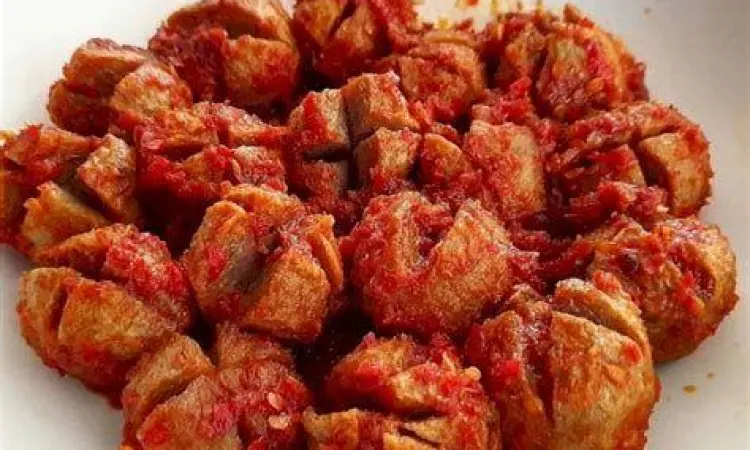 Detail Bakso Mercon Pedas Bakso mercon dengan isian cabai melimpah