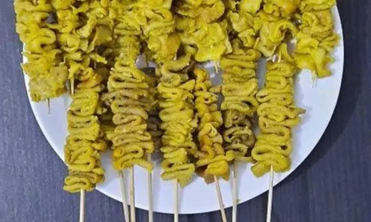 Sate usus dan ati ampela sebagai pendamping bubur