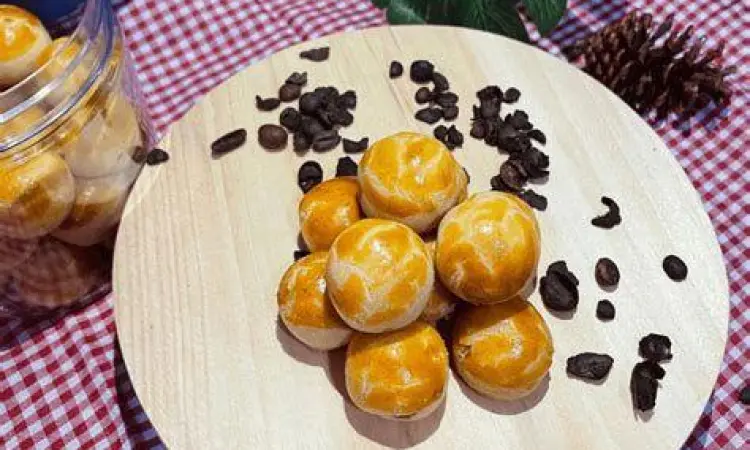 Proses pembuatan selai nanas homemade yang kental dan gelap