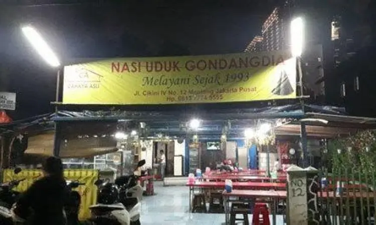 Restoran Nasi Uduk Gondangdia Suasana restoran Nasi Uduk Gondangdia di Cikini