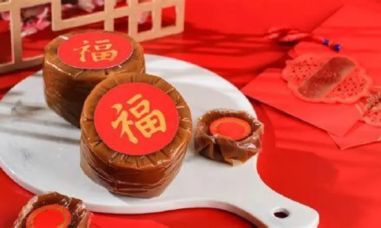 Bahan Utama Kue Keranjang Kue keranjang tradisional sebelum digoreng