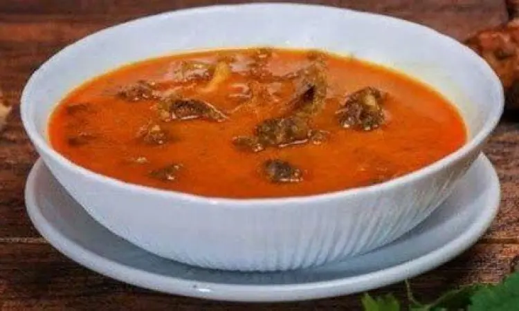 Porsi Gulai Kambing Lengkap Sajian porsi lengkap gulai kambing dengan nasi putih