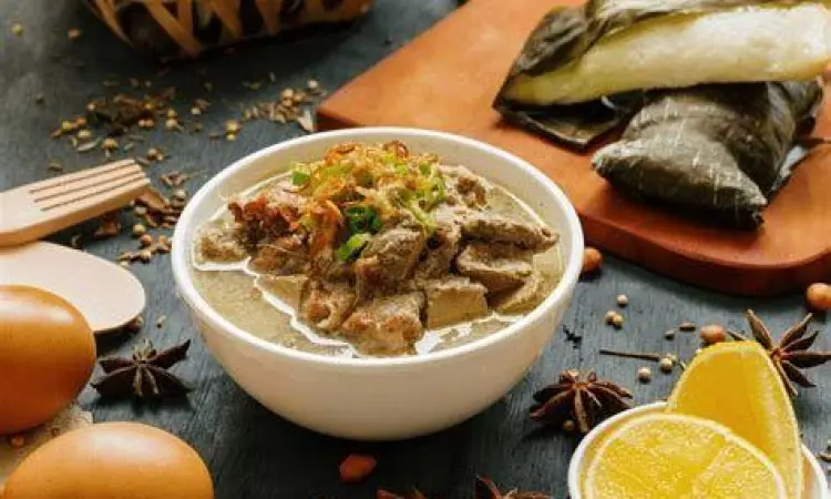 Pendamping Coto Makassar Burasa dan ketupat pendamping coto makassar