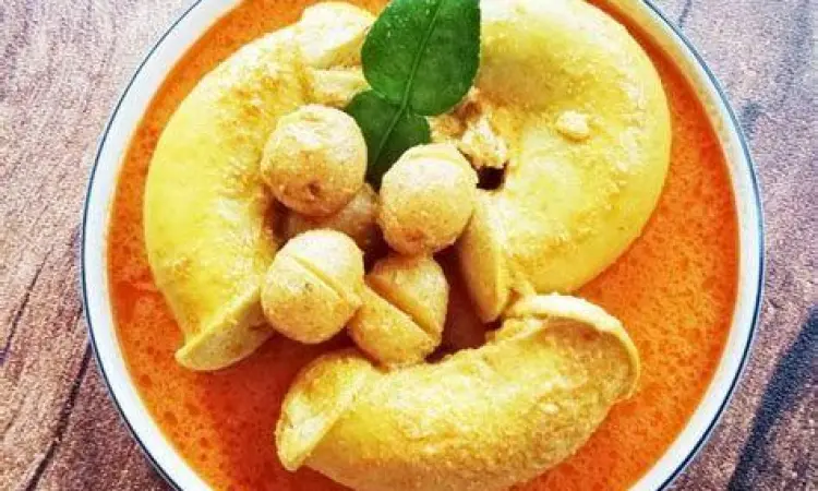 Gulai Tambusu Khas Kapau gulai tambusu usus sapi isi telur