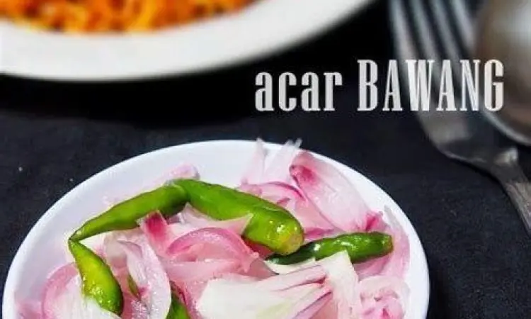 Kondimen Mie Aceh Acar Bawang Merah dan Emping Mie Aceh