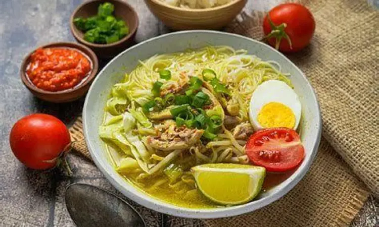Food Styling Soto Ayam Food styling soto ayam dengan koya dan jeruk nipis
