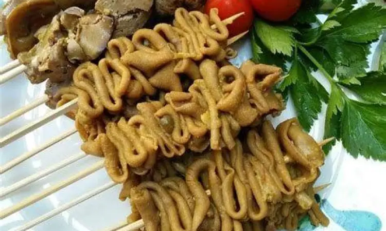 sate pendamping bubur ayam bandung