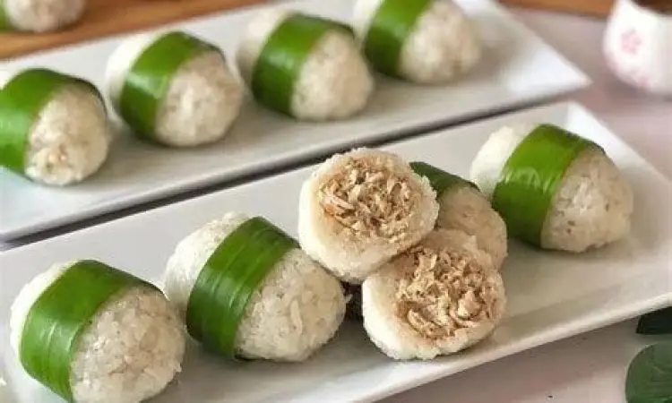 Bahan utama beras ketan berkualitas untuk lemper