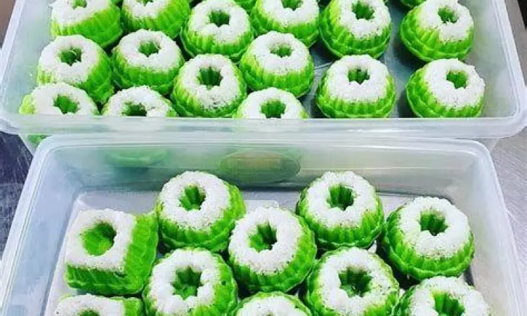 Bahan-bahan berkualitas untuk membuat kue putri ayu