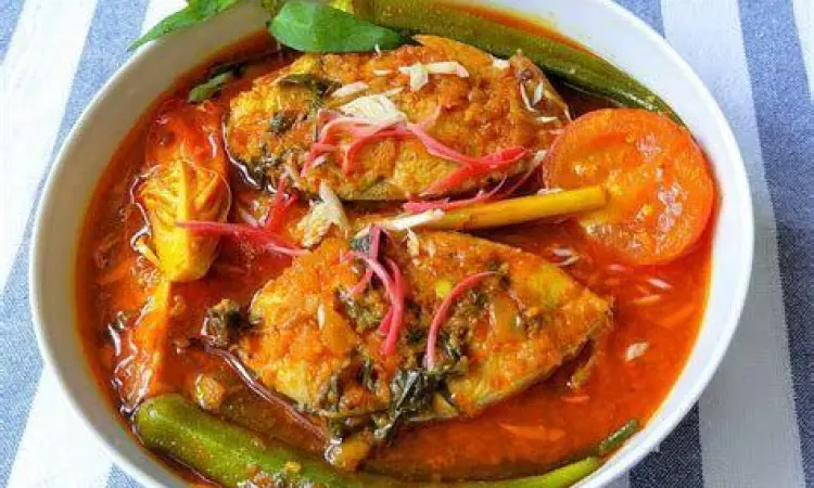 Tenggiri Asam Pedas Tenggiri asam pedas dengan kuah merah merona