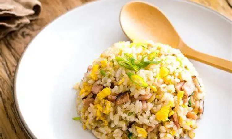 Plating nasi goreng jepang yang cantik