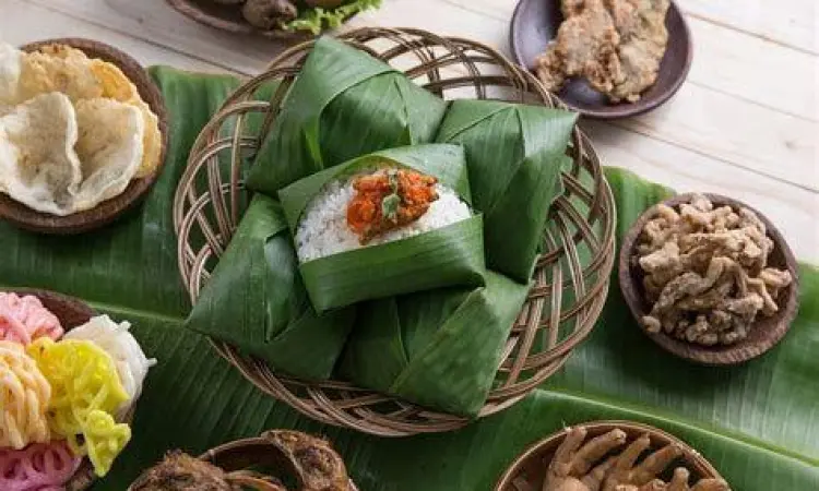 Pendamping Kopi Joss Nasi kucing dan sate-satean pendamping kopi joss