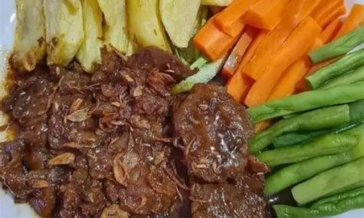 Teknik Simmering Bistik Proses memasak bistik daging di wajan