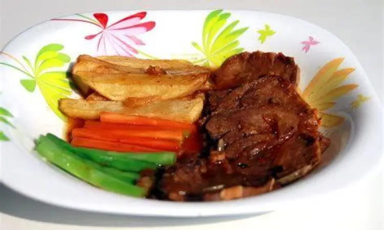 Plating bistik daging sapi mewah