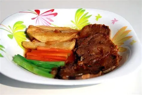 Hasil Akhir Bistik Daging Plating bistik daging sapi mewah
