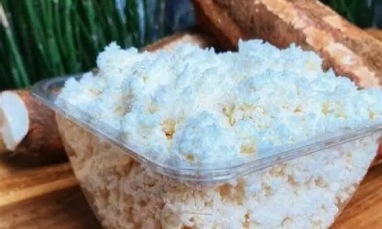 Bahan Utama Lemet Singkong Singkong parut segar sebagai bahan utama lemet