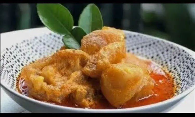 Proses Memasak Gulai Proses memasak gulai tunjang dalam kuali besar