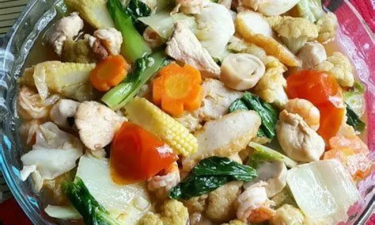 Bumbu dasar bawang putih dan saus tiram untuk capcay