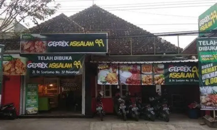 Warung Ayam Geprek Ramai Lokasi ayam geprek terdekat yang ramai pembeli