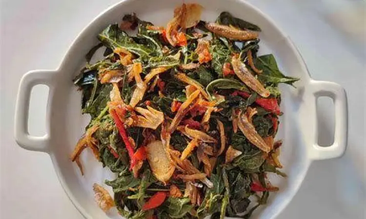 Variasi Daun Ubi Ikan Teri Tumis daun ubi dengan taburan ikan teri garing